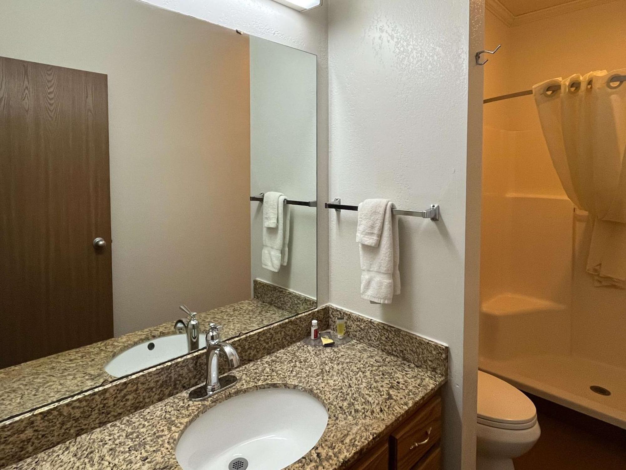 Motel 6 Portland, In מראה חיצוני תמונה