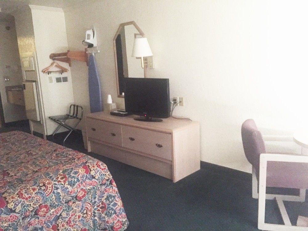 Motel 6 Portland, In מראה חיצוני תמונה